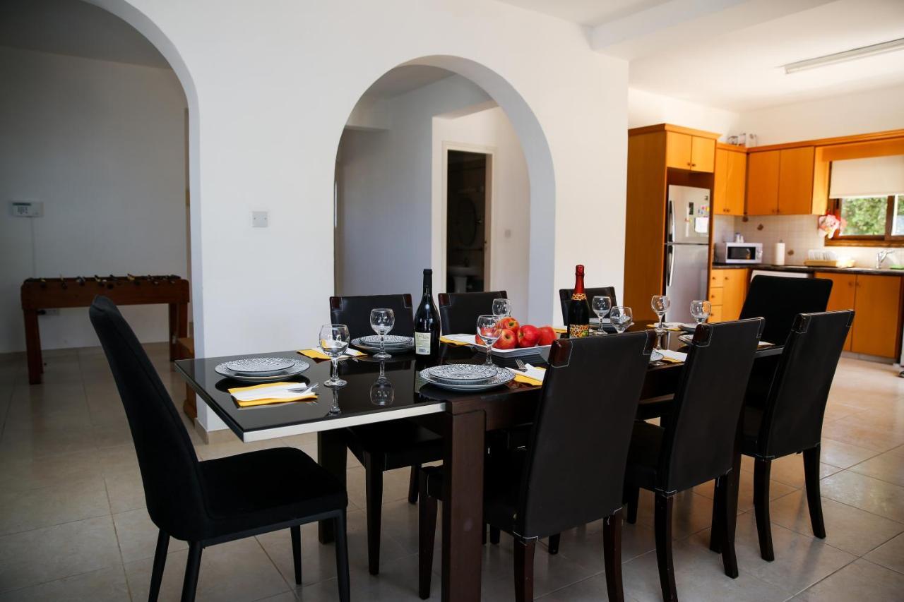 Villa Lambriana بييا المظهر الخارجي الصورة